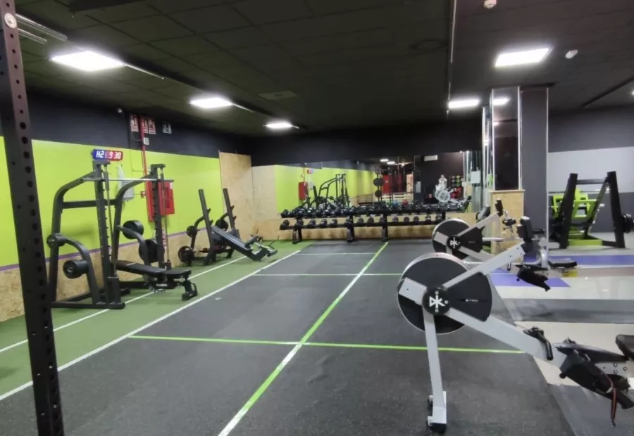 Спорт зал ViveFit в Торревьехе: Фитнес, Качалка, Мышцы, Тренровка, Зал,