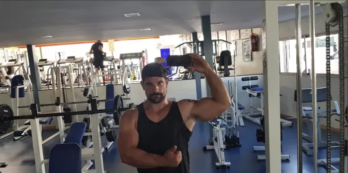 Фитнес клуб "Golden Gym"