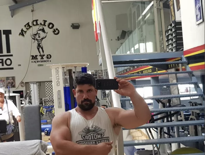 Фитнес клуб "Golden Gym"