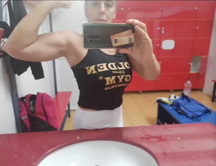 Фитнес клуб "Golden Gym"