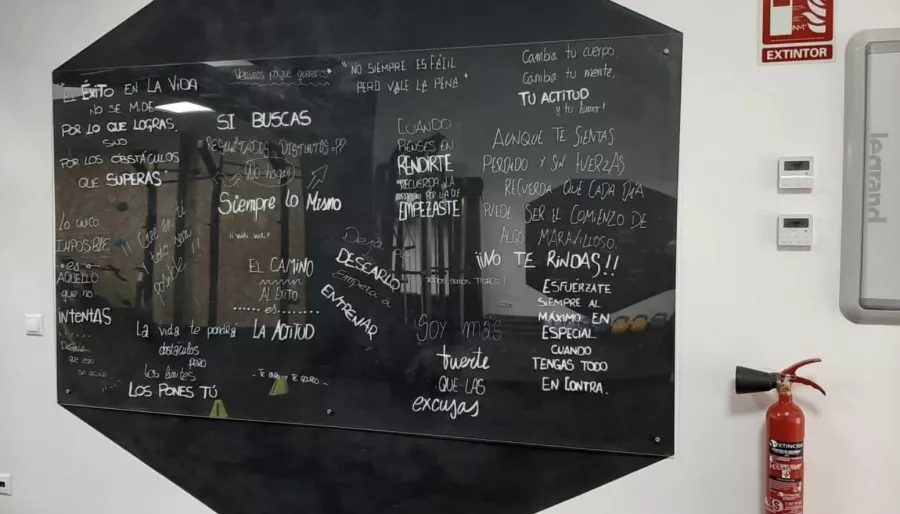 Фитнес центр CUBE в Торревьехе: Фитнес, Следить за здоровьем, Оздоровление, Йога, Пилатес,