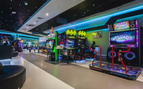 Развлекательный центр "LaserLand".