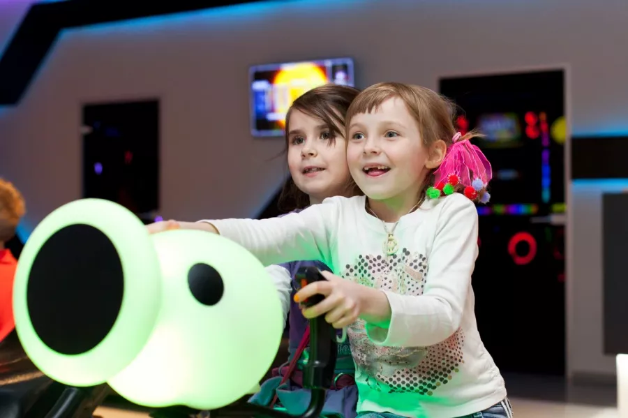 Развлекательный центр LaserLand в Москве: Лазертаг, Боулинг , День рождение, Корпоратив , Развлечения, VR,