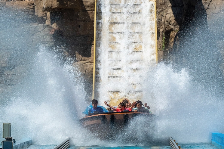 Вайаленд тематический парк (VIALAND Tema Park) в Стамбуле: Парк , Атракционы, С детьми , На свежем воздухе,