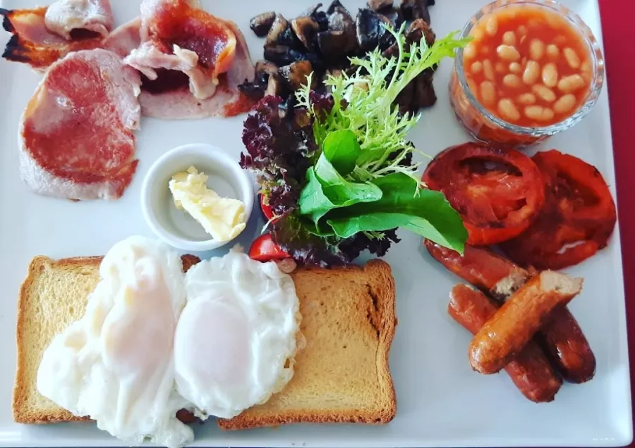 Кафе Stanbul Restaurant Belek в Белек: Уличное кафе, Бар, Ресторан, Морепродукты, Десерты,