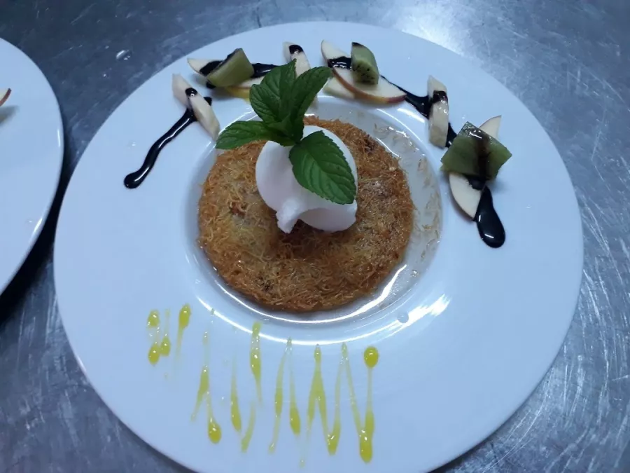 Кафе Stanbul Restaurant Belek в Белек: Уличное кафе, Бар, Ресторан, Морепродукты, Десерты,