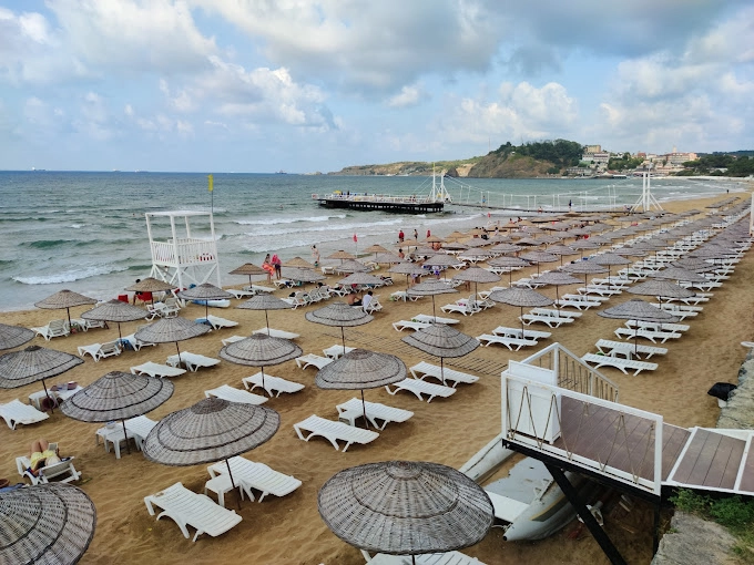 Пляж Solar Beach в Стамбуле: Море, Пляж, Солар, Пляжи Стамбула , Шезлонг,