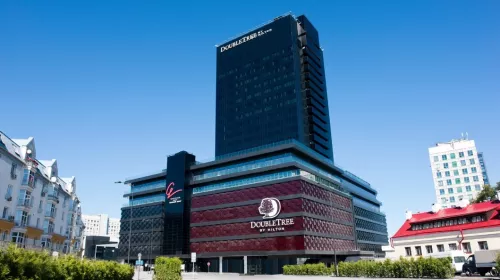 DoubleTree by Hilton Hotel Minsk 5*  в  Минске