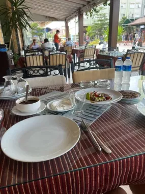 Кафе "Lavash Kebap"