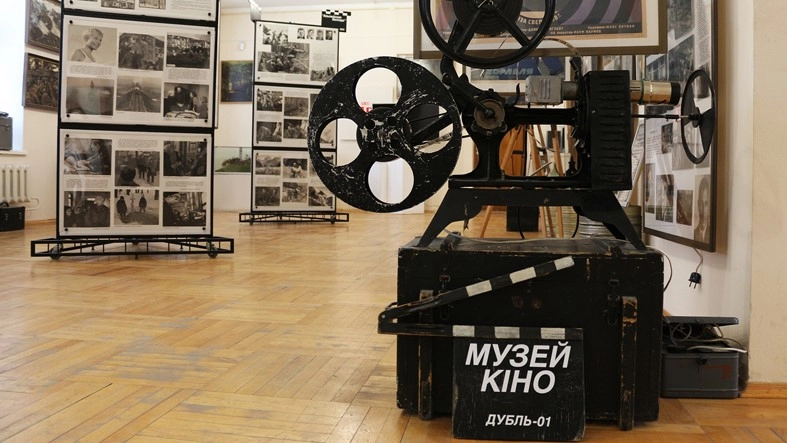 Музей истории белорусского кино в Минске: Музей, Искусство, Кино, Творчество, Фильмы, Посмотреть, Выставочные залы, Экскурсии,