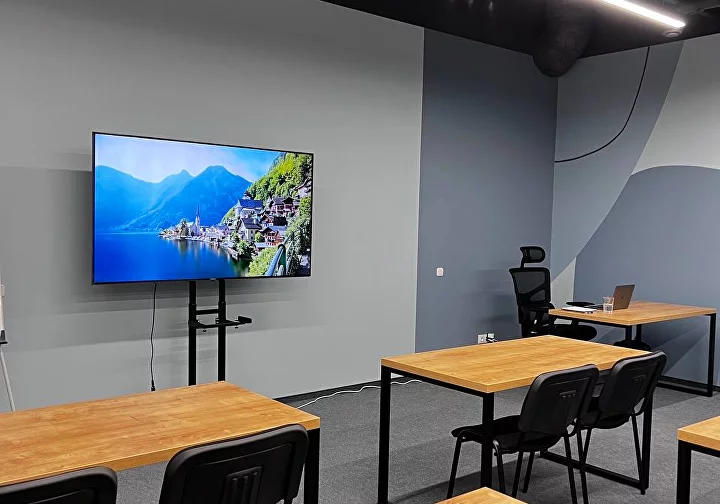 Коворкинг Campus в Минске: Ковркинг, Рабочее место, Фриланс, Кухня, Рабочее прастранство, Переговорные комнаты, Скайп рум, Офисы, Опенспейс,