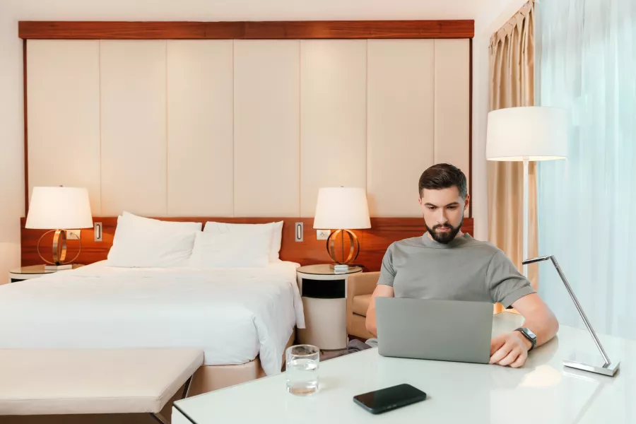Ренессанс Минск Конгресс Отель и СПА 5* в Минске: Отель, Номера, СПА, Бассейн, Ресторан, Бар, Казино,