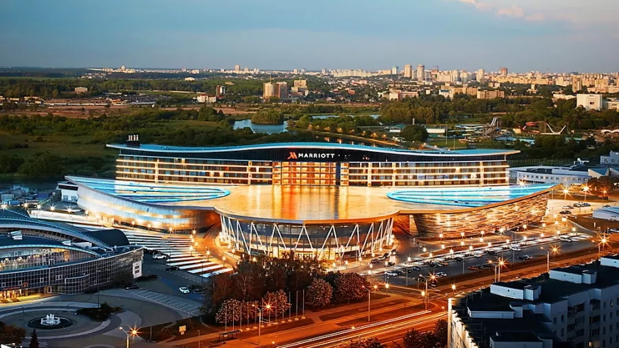 Minsk Marriott Hotel 5* в Минске: Отель, Номера, Бассейн, СПА, Фитнес-центр, Рестораны, Бары, Конференц-залы, Переговорные комнаты, Лектории,