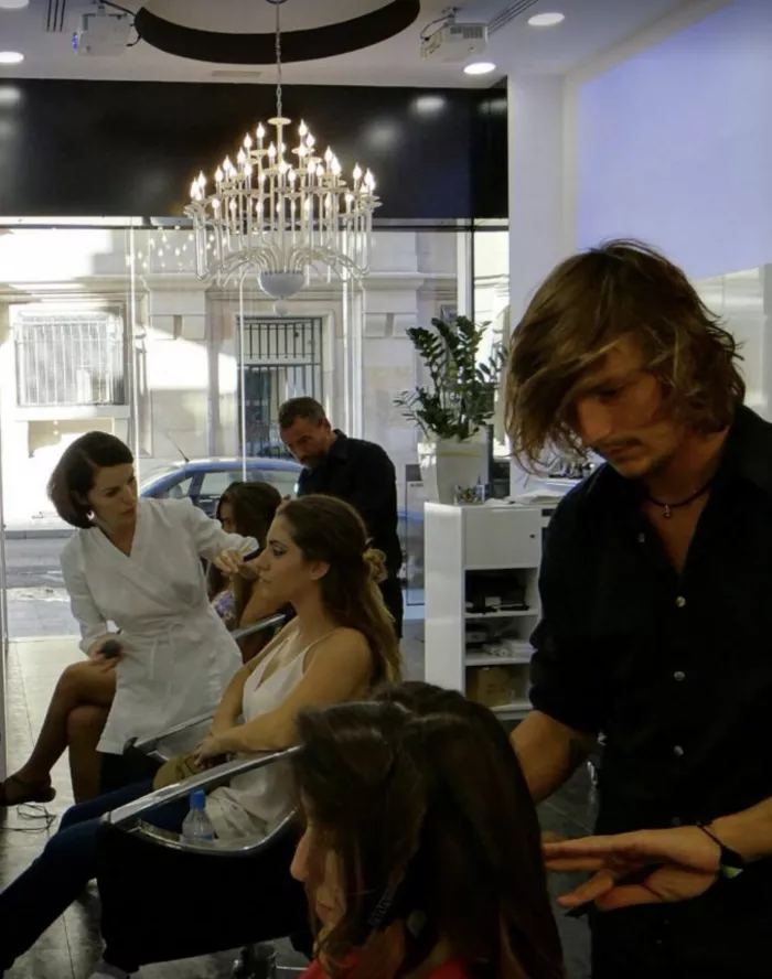 Парикмахерская "Peluquería Kraemer"