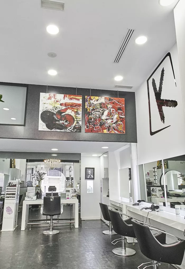 Парикмахерская "Peluquería Kraemer"