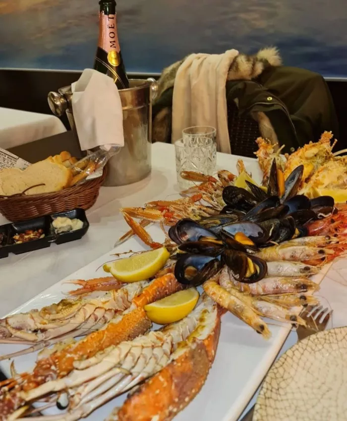 Ресторан "Restaurante La Brújula"