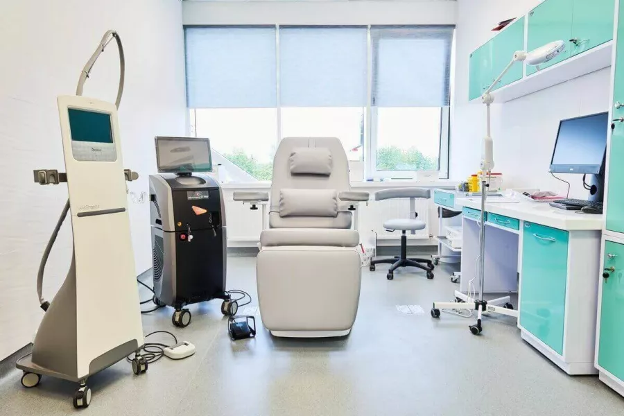 Медицинский центр Proud Clinic в Минске: Медицинский центр, Медицинская помощь, Медицинская диагностика, Врачи, Лечение, Следить за здоровьем,