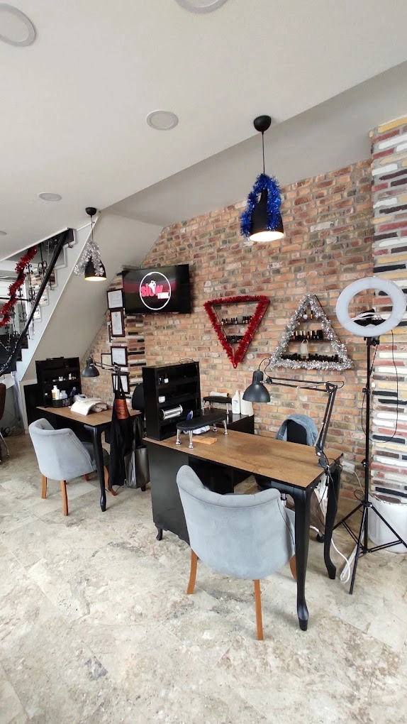 Салон красоты "Bayan Kuaförü Beauty Studio by NATALIIA MUSAEVA(BELEK)"