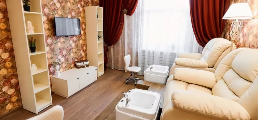 Салон красоты Beauty Time в Минске: Студия красоты, Ногти, Маникюр, Педикюр, Волосы, Стрижки, Косметология, СПА, Макияж, Коррекция фигуры, Инъекции, Дерматология, Брови, Ресницы,