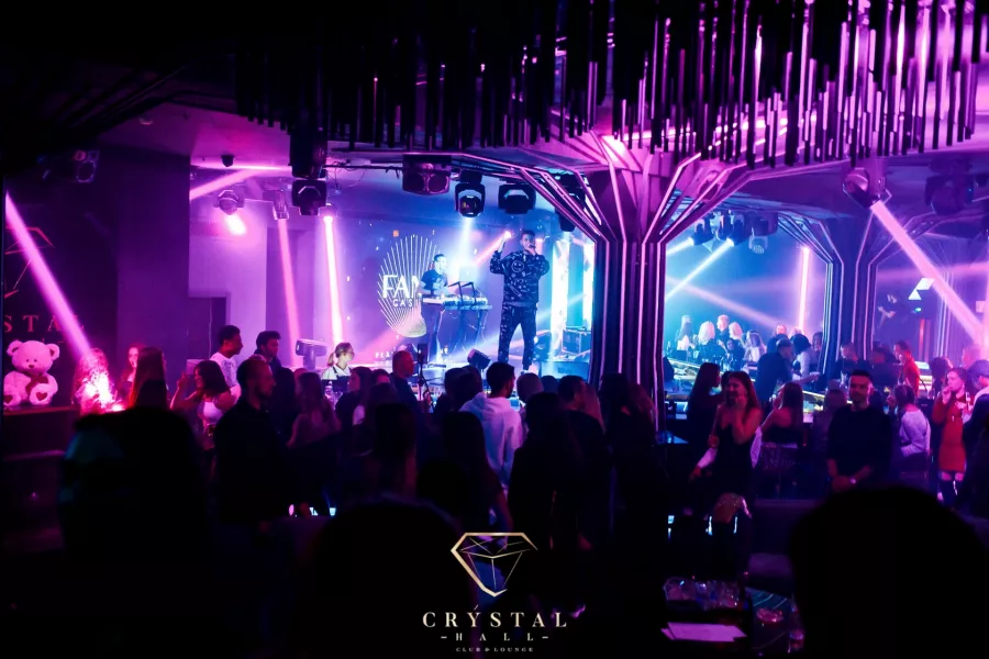 Ночной клуб Crystal Hall в Минске: Ночной клуб, Бар, Коктейли, Танцпол, Танцы, Не пропусти, Мероприятия, Концерты, Музыкально, Вкусная Еда,