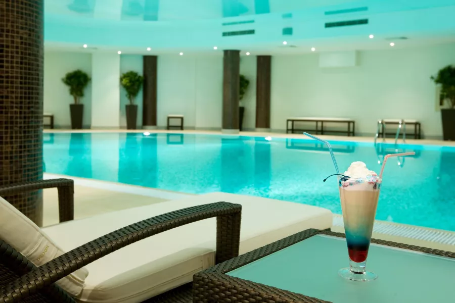 Отель Crowne Plaza 4* в Минске: Отель, Бассейн, Ресторан, Бар, Шведский стол, Фитнес, Казино, Spa,