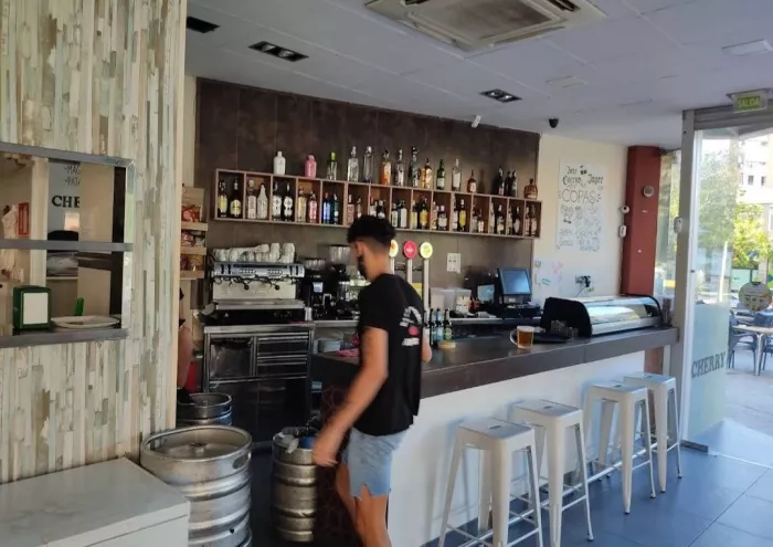 Бар "Bar Cafetería Cherry"