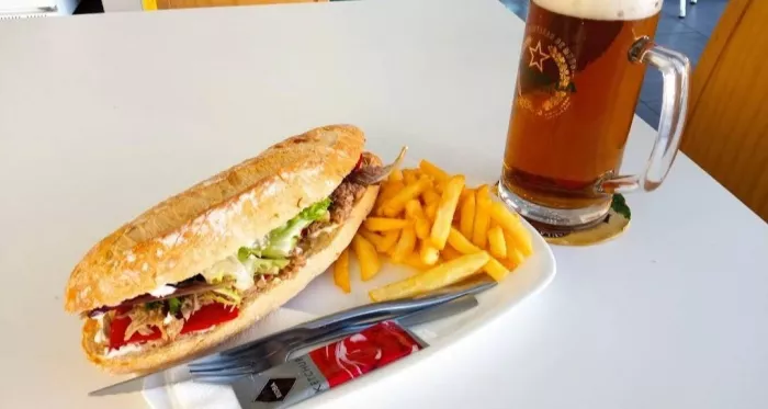 Бар "Bar Cafetería Cherry"