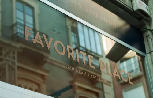 Бар Coctelería Favorite Place  в  Аликанте