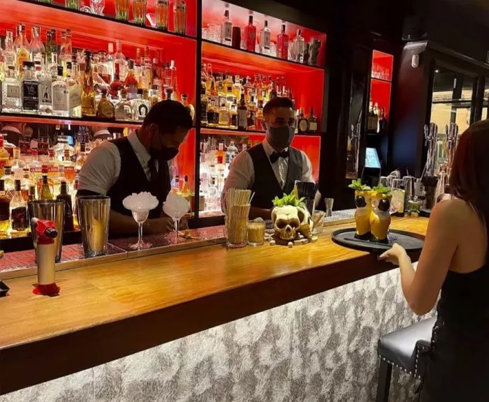 Бар "Oculto Alicante"