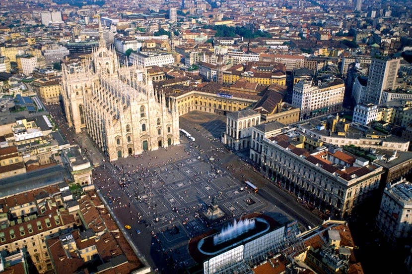 Мила́нский собо́р ( Duomo di Milano) в Милане: Старый город, Достопримечательности, Собор, Архитектура ,