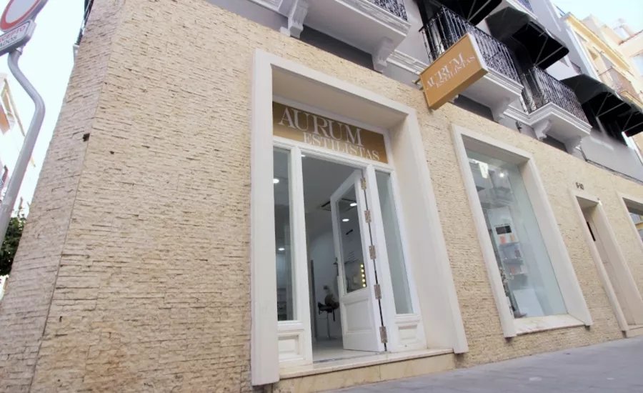 Салон красоты Aurum Estilistas y Belleza в Аликанте: Салон красоты, Красота, Волосы, Ногти, Стрижка, Ботекс,