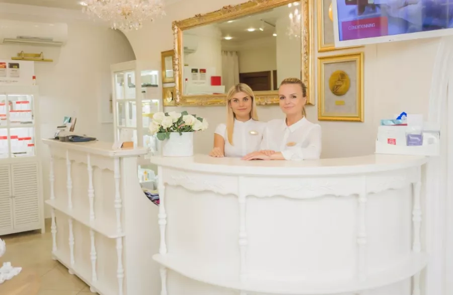Салон красоты ЭтуальSpa в Минске: Студия красоты, Индустрия красоты, Ногти, Педикюр, Маникюр, Волосы, Стрижки, Массаж, СПА-услуги, Брови, Макияж, Бассейн,