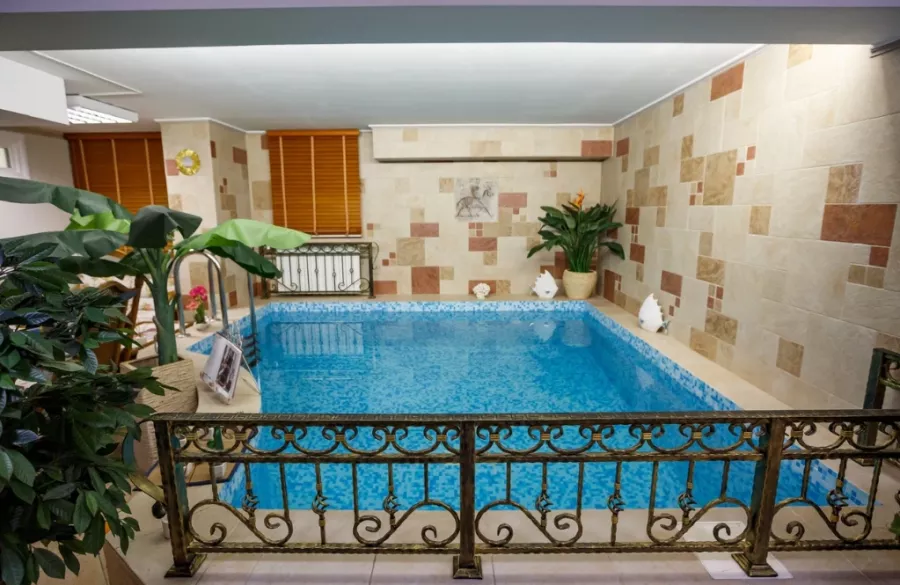 Салон красоты ЭтуальSpa в Минске: Студия красоты, Индустрия красоты, Ногти, Педикюр, Маникюр, Волосы, Стрижки, Массаж, СПА-услуги, Брови, Макияж, Бассейн,