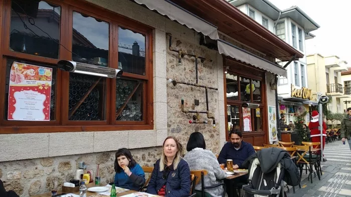 Бар "Famous Kitchen Antalya"