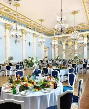 Дворцово-парковый комплекс "Dipservice Hall"