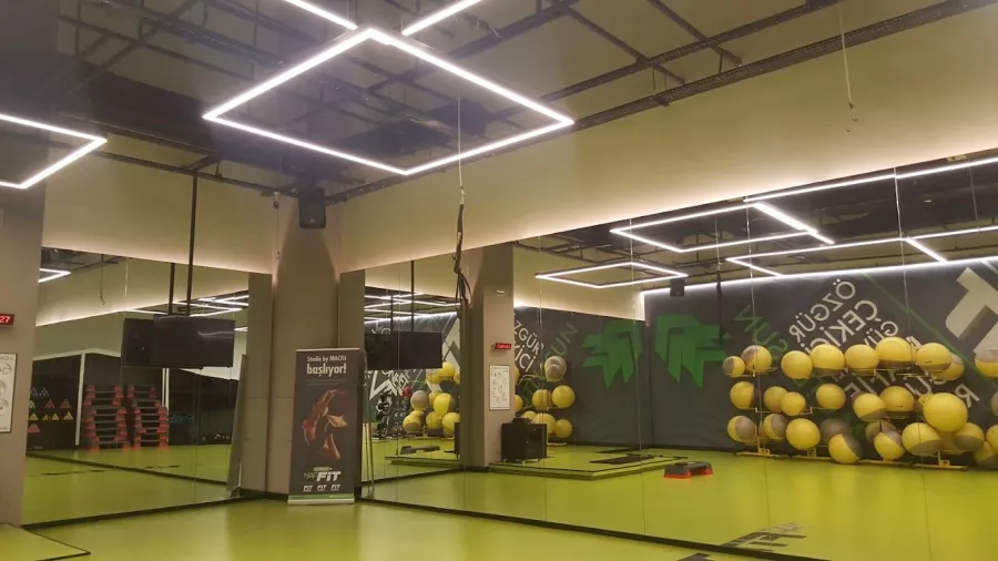 Тренажерный зал MACFit Lara в Анталии: Тренажерный зал, Спортивный зал, Фитнес-клуб, Развиваться,