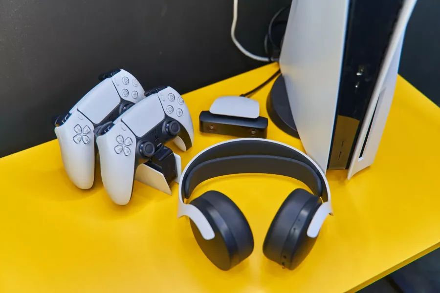 Киберплощадка META ARENA в Минске: Киберспорт, Компьютеры, Лаундж-зоны, Игровые приставки, PS5, Удобные кресла, Турниры, Круглосуточно,