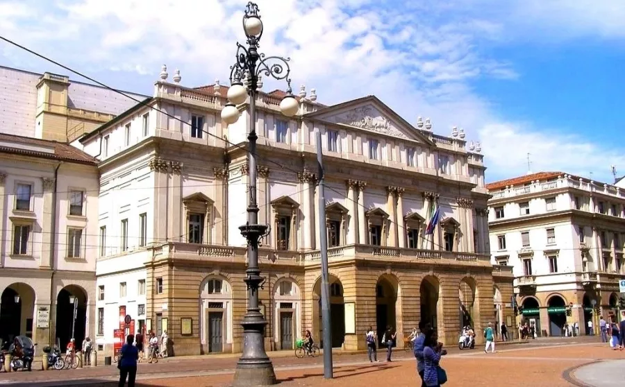 Ла Ска́ла (итал. La Scala, сокращённо от Teatro alla Scala) в Милане: Опера , Театр, Искусство,