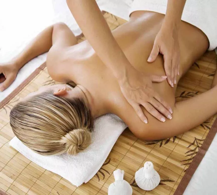 Салон красоты в Милане Vera Estetica & Benessere в Милане: Косметолог, Депиляция , Массаж , Маникюр , Аромотерапия ,