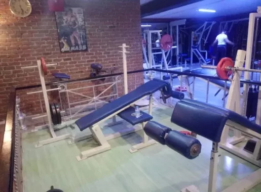 Спортивный зал "Flash Gym"
