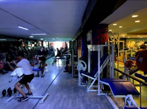 Спортивный зал "Flash Gym"