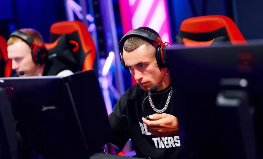 Киберспортивная арена CyberX в Минске: Киберспорт, Компьютеры, Удобные кресла, Кибер-арена, Кибер-клуб, Круглосуточно, Кибер-кафе,