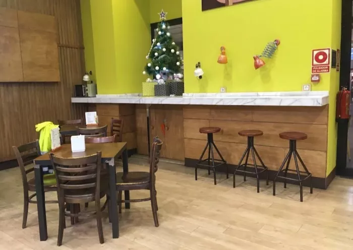 Кафе "Cafestore Alicante Terminal"