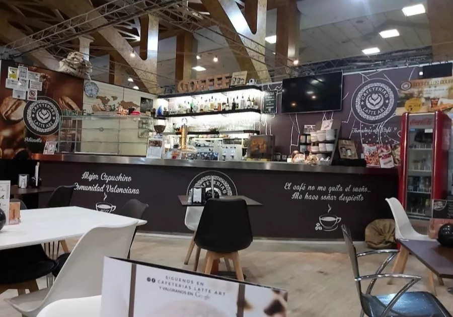 Кафе CAFETERÍA LATTE ART CENTRO в Аликанте: Бар, Вкусно, Кафе, Ресторан, Бургеры, Напитки, Еда,