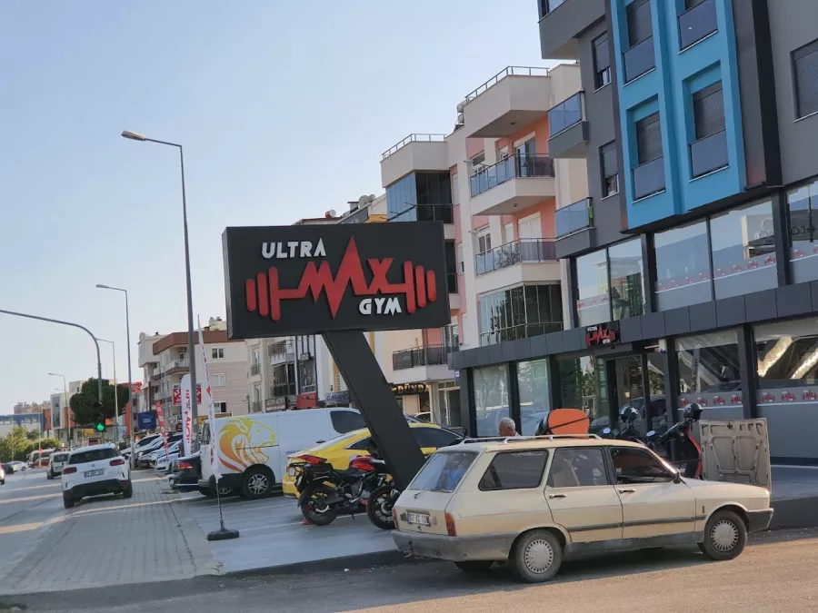 Тренажерный зал Ultra Max Gym в Анталии: Тренажерный зал, Спортивный зал, Фитнес-клуб, Развиваться,