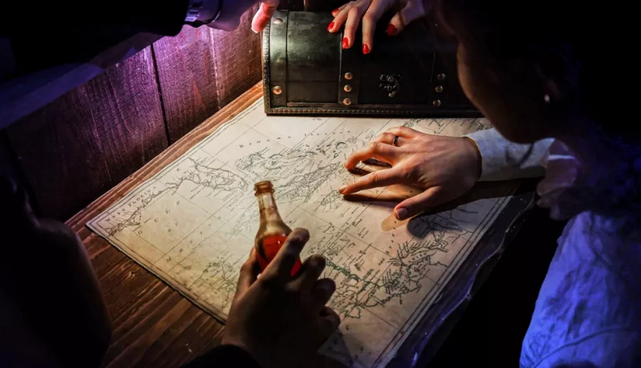 Квесты в реальности Quest Zone в Минске: Квесты, Игровое пространтсво, Развлечения для всей семьи, Не пропусти, Мероприятия, Головоломки, Зеркальный лабиринт, Бей посуду, Мастер-классы, Караоке, Настольные игры, Игровые приставки, Лаундж-зона, VR-шлем,