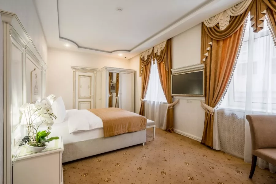 Отель IMPERIAL PALACE 4* в Минске: Отель, Номера, Шведский стол, Завтраки, Конференц-залы, Ресторан, Бар, Бесплатный интернет, Салон красоты, Массажный кабинет, Ночной клуб,