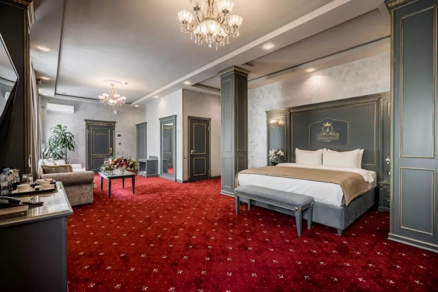 Отель IMPERIAL PALACE 4* в Минске: Отель, Номера, Шведский стол, Завтраки, Конференц-залы, Ресторан, Бар, Бесплатный интернет, Салон красоты, Массажный кабинет, Ночной клуб,