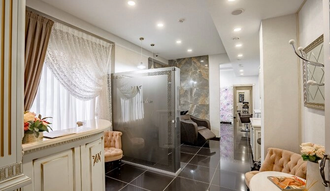 Отель IMPERIAL PALACE 4* в Минске: Отель, Номера, Шведский стол, Завтраки, Конференц-залы, Ресторан, Бар, Бесплатный интернет, Салон красоты, Массажный кабинет, Ночной клуб,