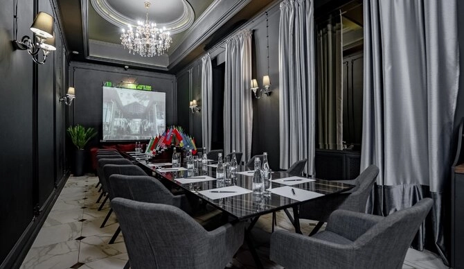 Отель IMPERIAL PALACE 4* в Минске: Отель, Номера, Шведский стол, Завтраки, Конференц-залы, Ресторан, Бар, Бесплатный интернет, Салон красоты, Массажный кабинет, Ночной клуб,